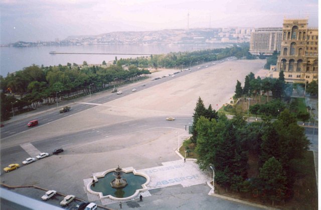 Вид на Каспий из отеля Апшерон